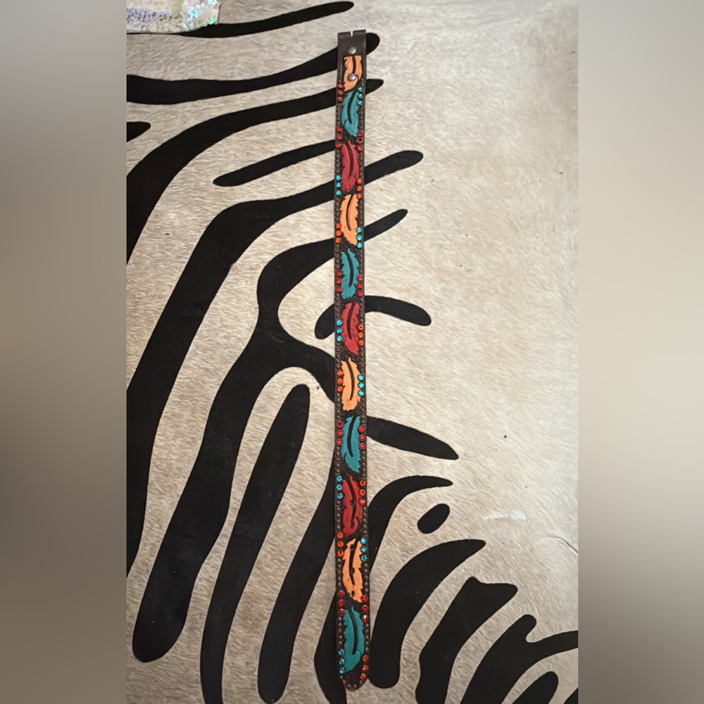 Feather handtooled double j belt